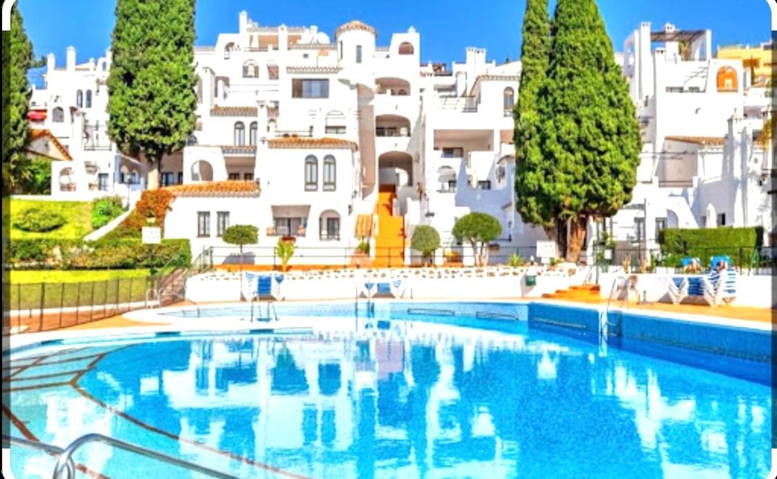 Apartamento Pueblo Evita Leilighet Benalmádena Eksteriør bilde